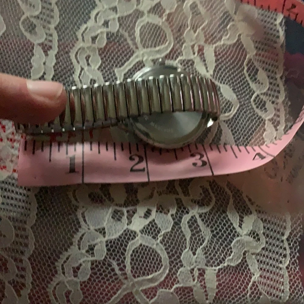 Random Fashion watch needs a battery